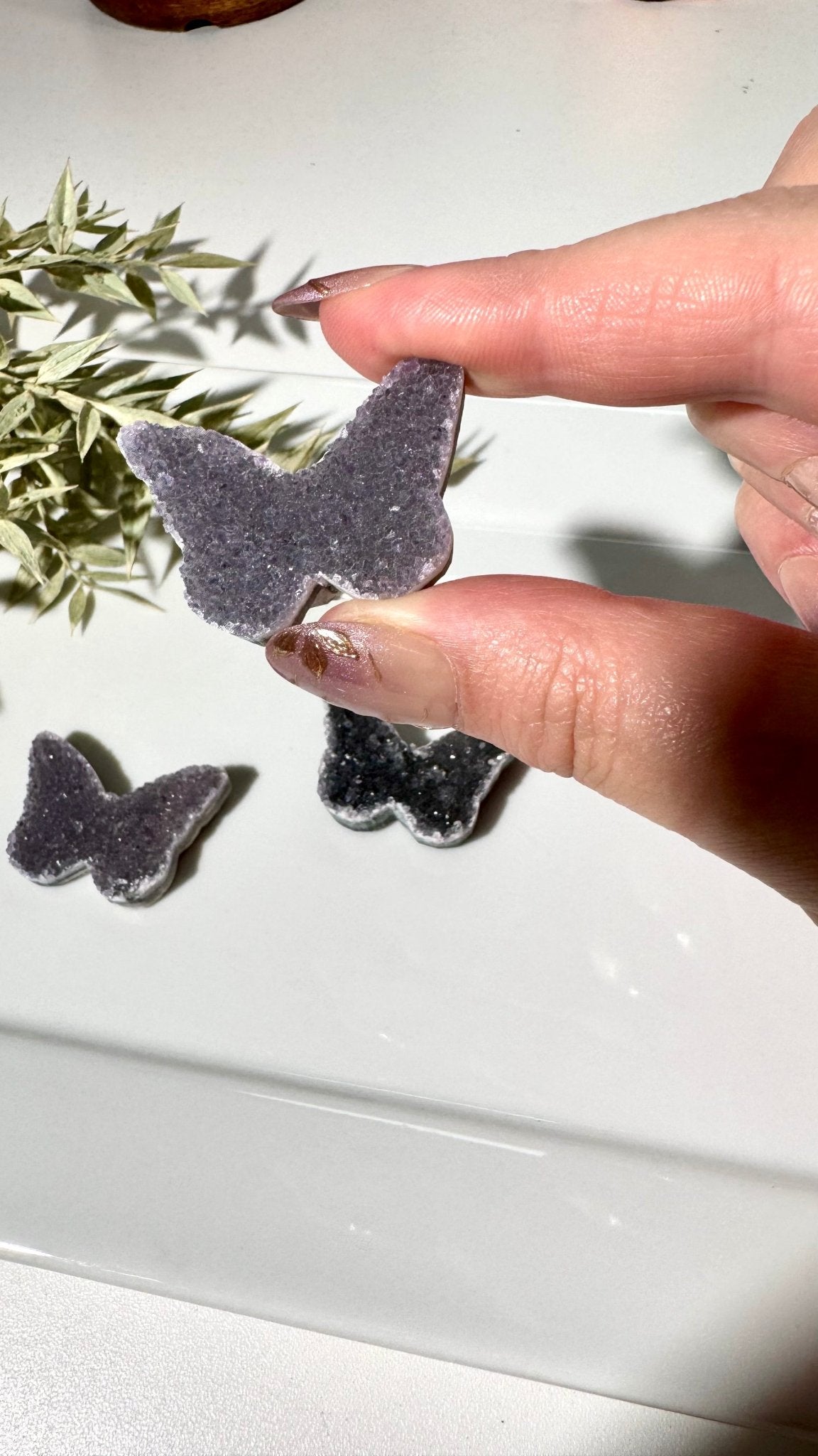 Amethyst butterflies - The Crystal Therapy