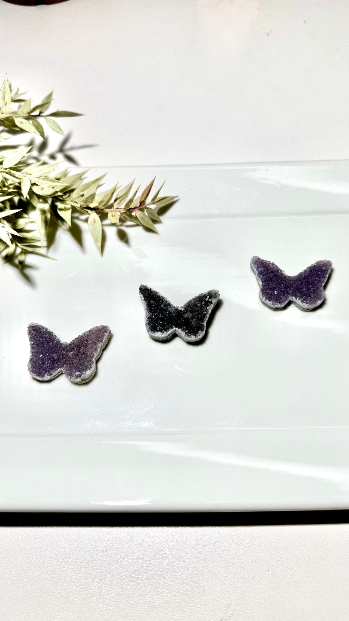 Amethyst butterflies - The Crystal Therapy