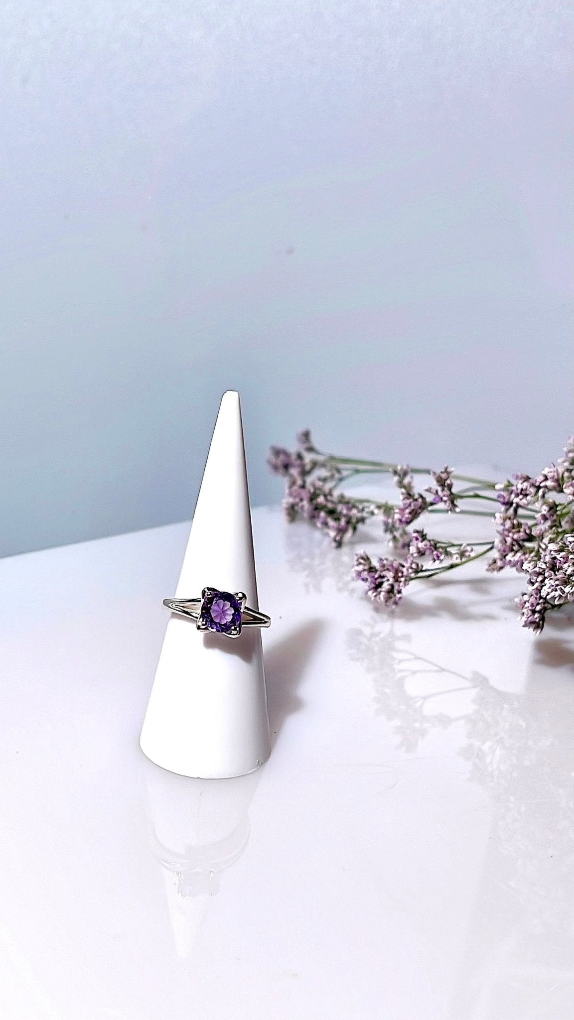 Amethyst faceted ring .925 silver - The Crystal Therapy