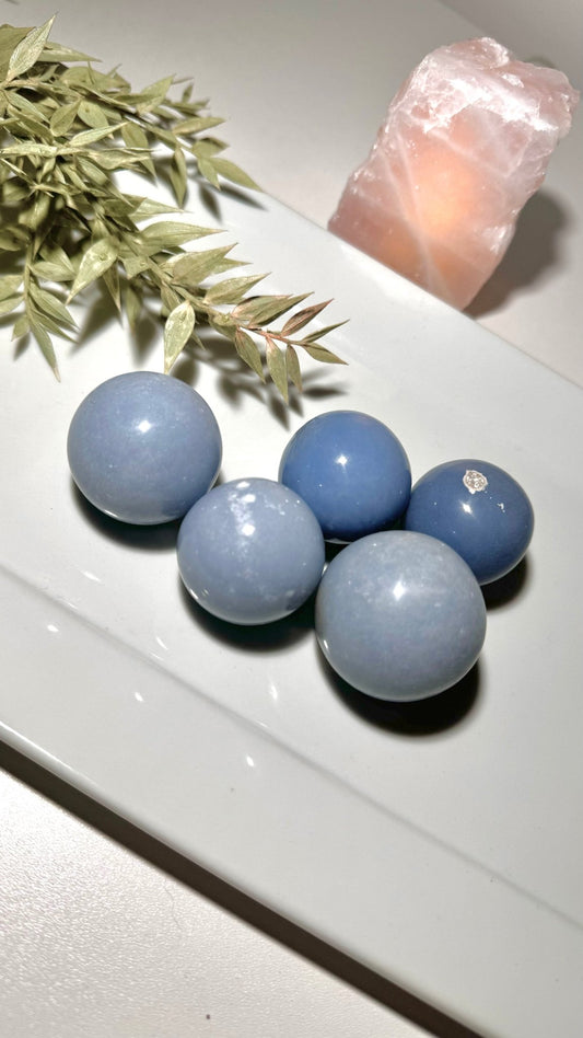 Angelite mini spheres - The Crystal Therapy