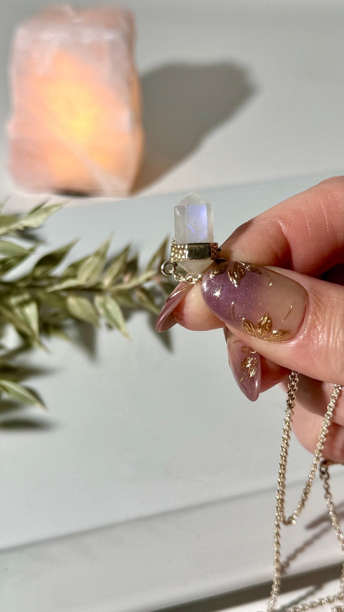 Moonstone pendant (code S) - The Crystal Therapy