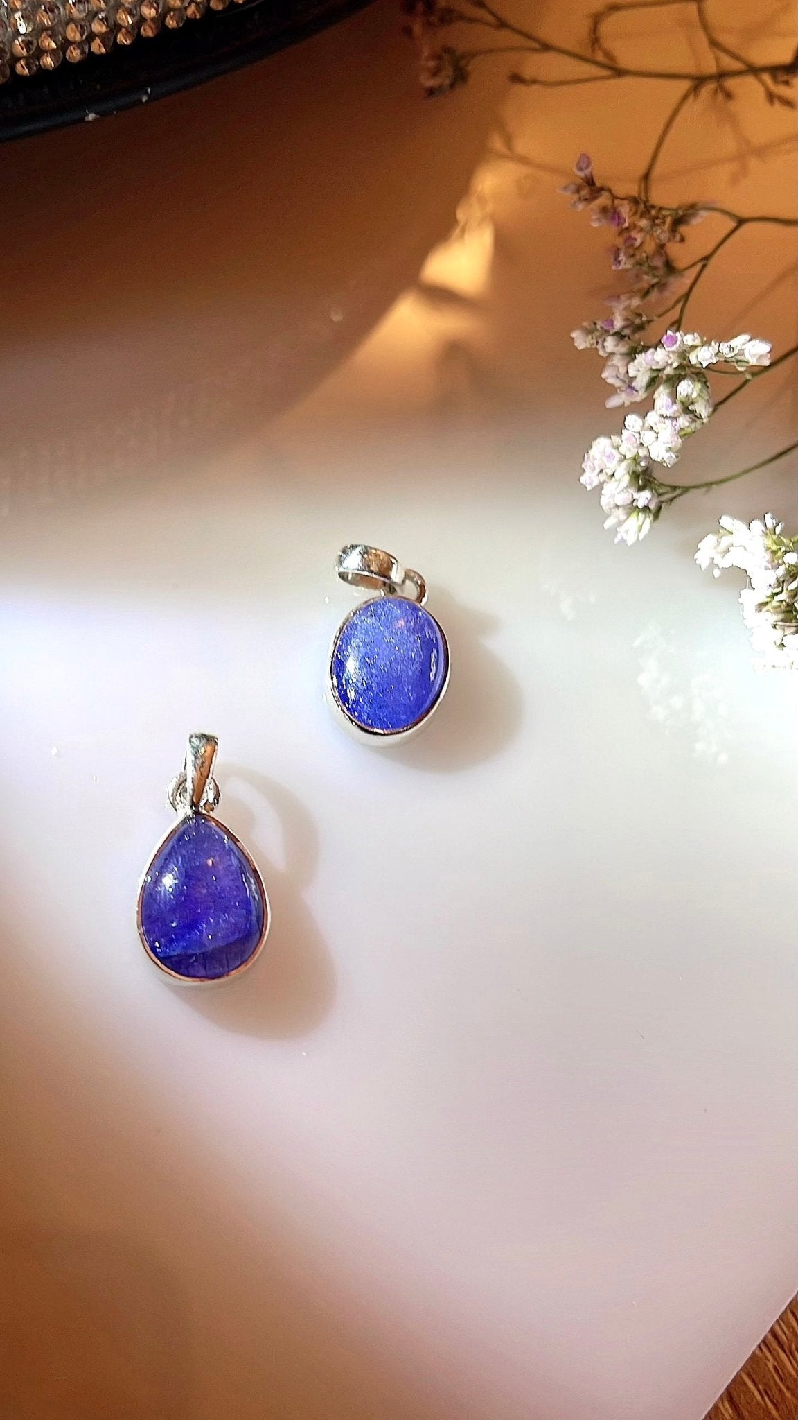 Tanzanite pendants - The Crystal Therapy